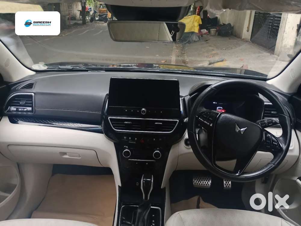 Mahindra Xuv 3xo Ax7l 1.2 Petrol At (pg), 2024, Petrol