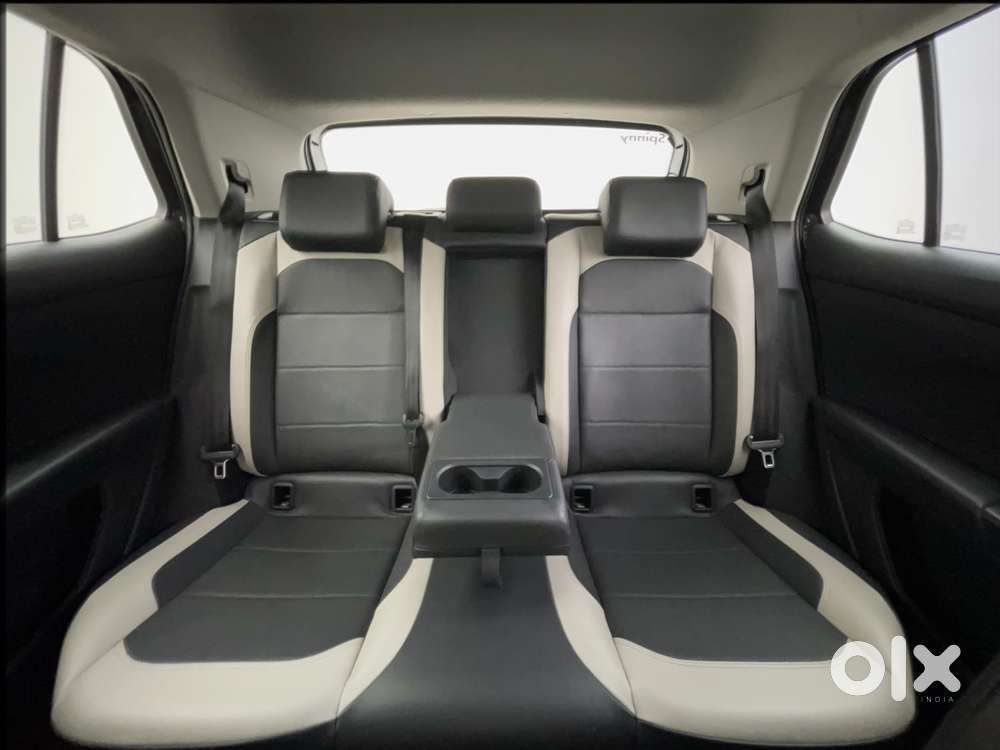 Volkswagen Taigun Topline 1.0 Tsi Mt (electric Seats), 2022, Petrol
