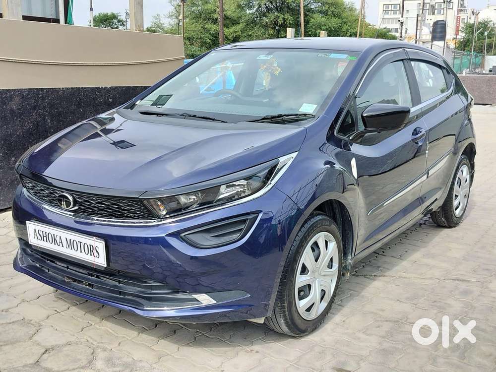 Tata Altroz 1.2 Xm Plus, 2025, Petrol