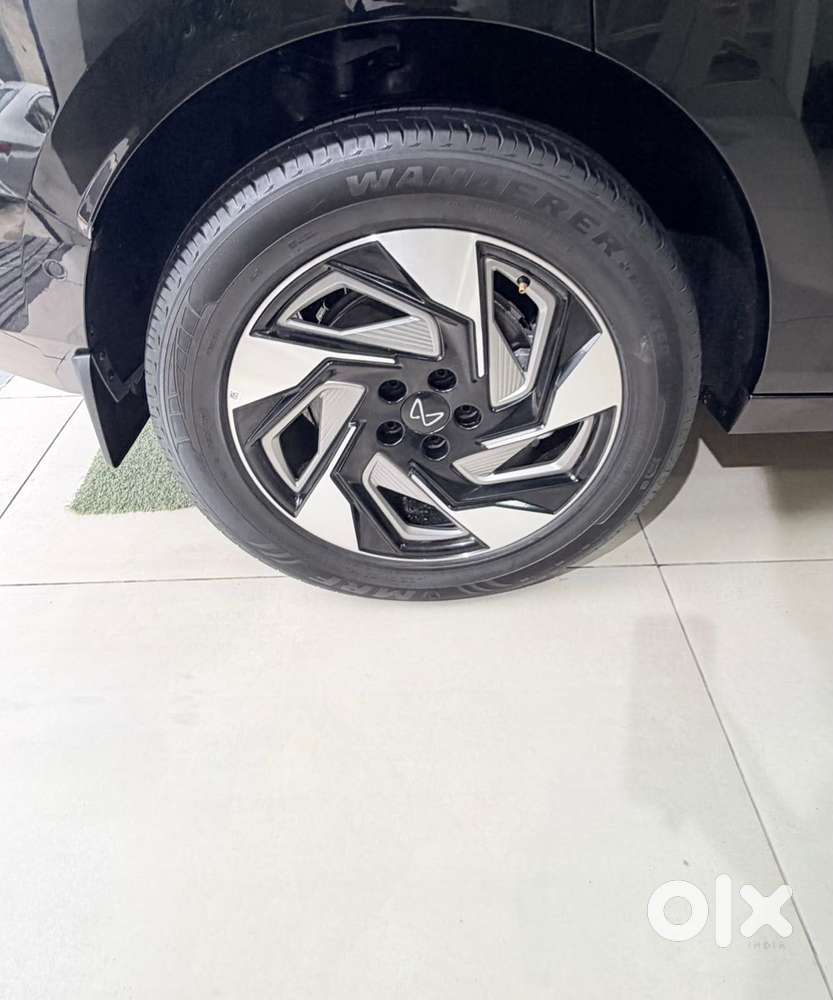 Mahindra Xev 9e Pack Three (top Model), 2025, Electric