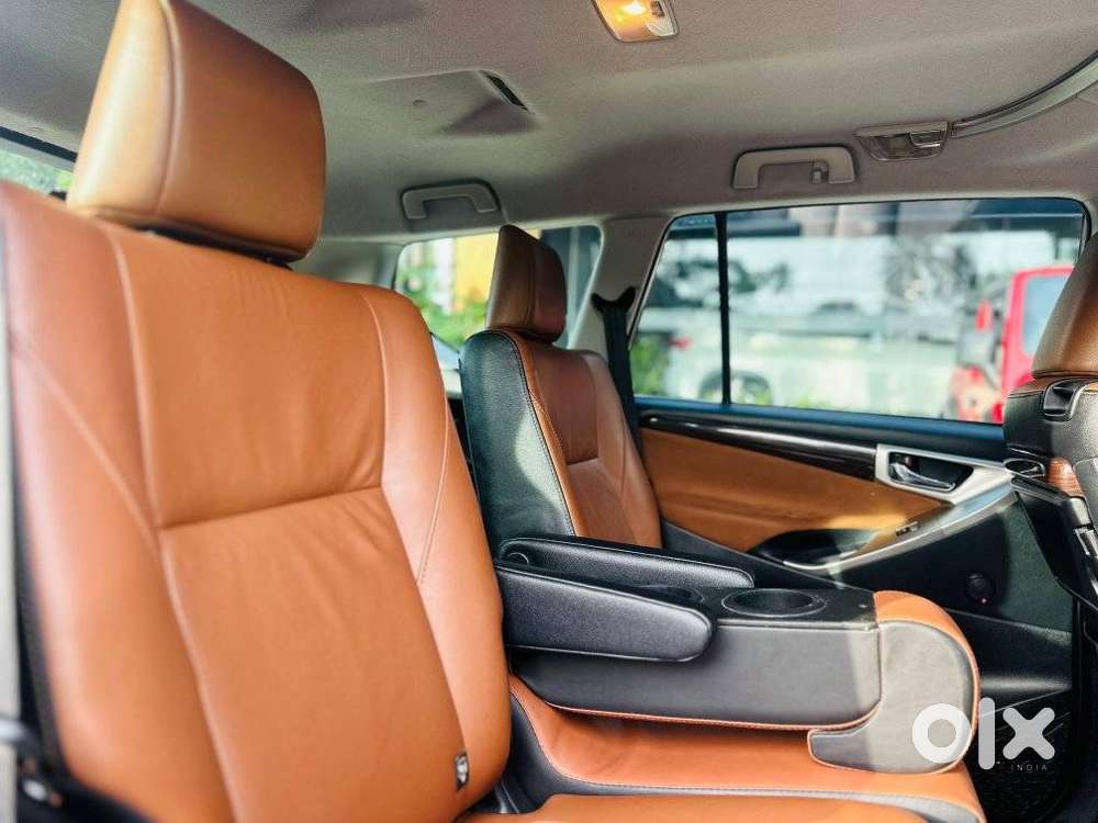 Toyota Innova Crysta 2.8z Automatic, 2017, Diesel
