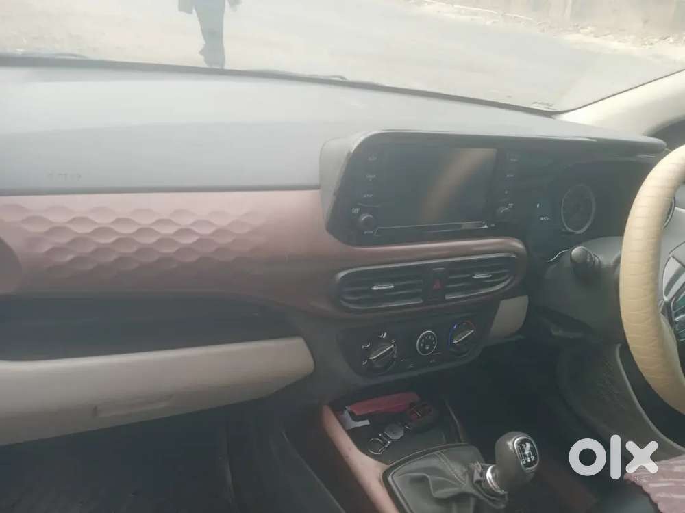 Hyundai Aura 2022 Petrol 85000 Km Driven