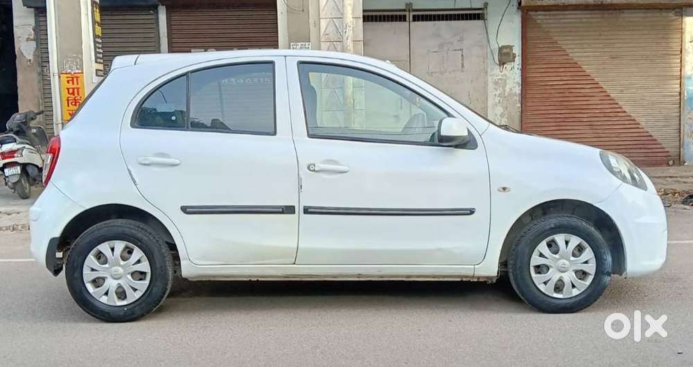 Nissan Micra Cvt Xv, 2015, Petrol
