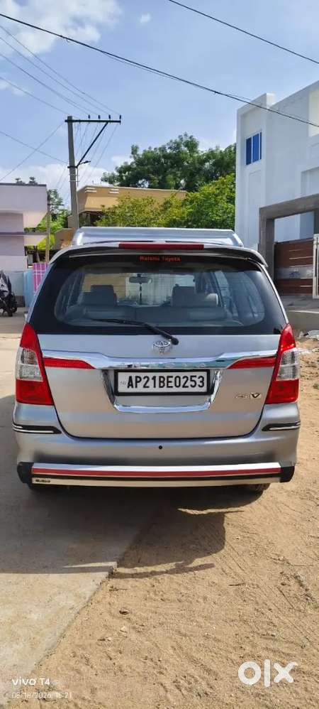Toyota Innova 2.5 V 2015