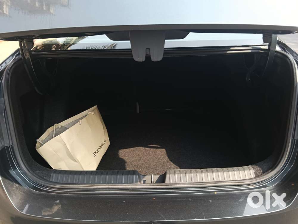 Skoda Slavia Ambition 1.5l Tsi Mt, 2022, Petrol