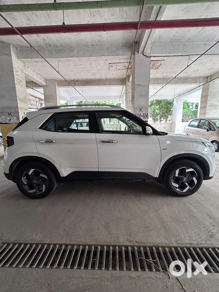 Hyundai Venue 2019 Petrol Well Maintained
