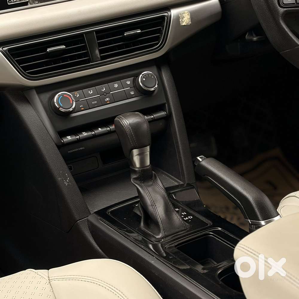Mahindra Xuv700 2.2 Ax 3 Diesel At 5 Str, 2022, Diesel
