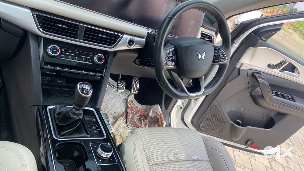 Mahindra Xuv700 2.2 Ax 7 Diesel Mt Luxury Pack Str, 2024, Diesel