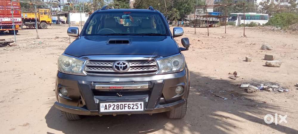 Toyota Fortuner, 2010, Diesel