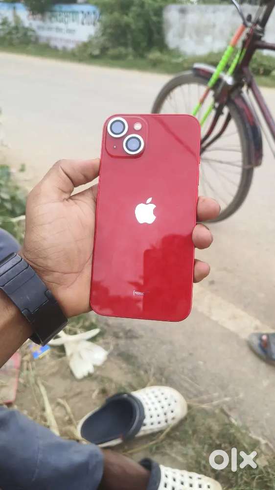 I Phone 13 128 GB Full New condition 2 years used One hand Use phone