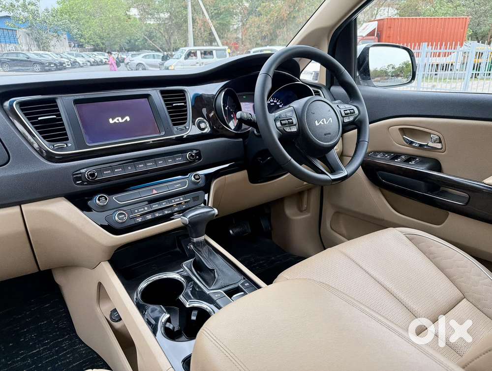 Kia Carnival Limousine Plus 7 Str, 2022, Diesel