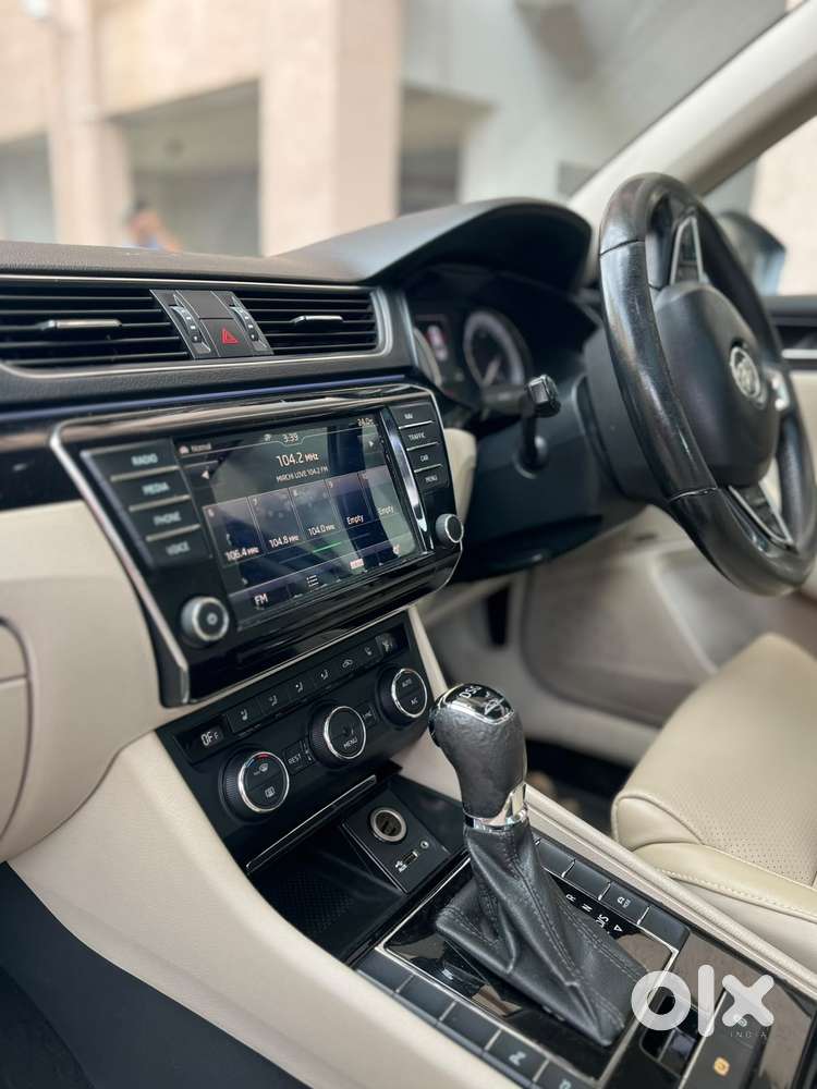 Skoda Superb Lk 1.8 Tsi At, 2016, Petrol