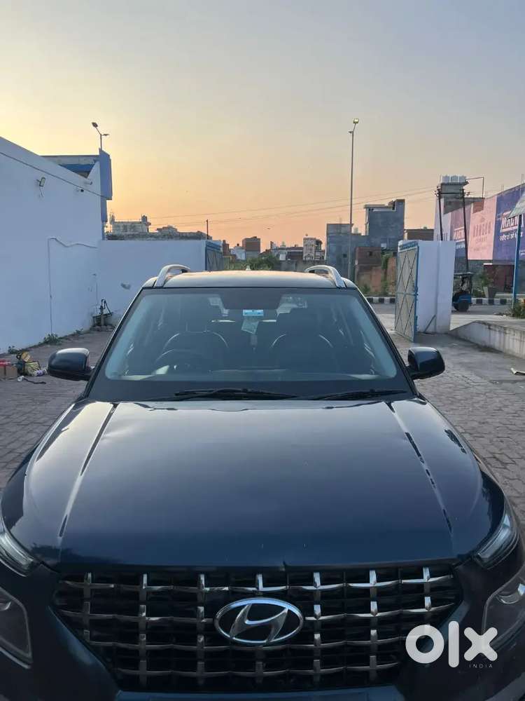 Hyundai Venue 2020 Diesel Well Maintained