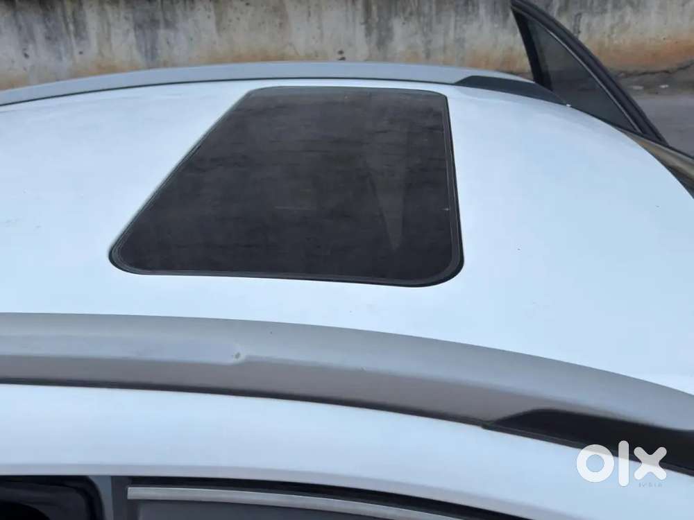Nexon Xz Plus Sunroof Excellent Condition