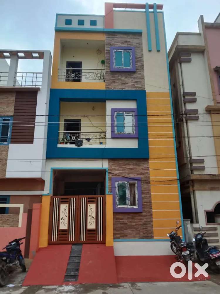 G+2 independent Building located at Subhash nagar 3 km from suchitra