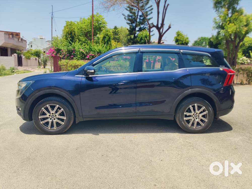 Mahindra Xuv700 2.0 Ax 7 Petrol Mt Str, 2021, Petrol