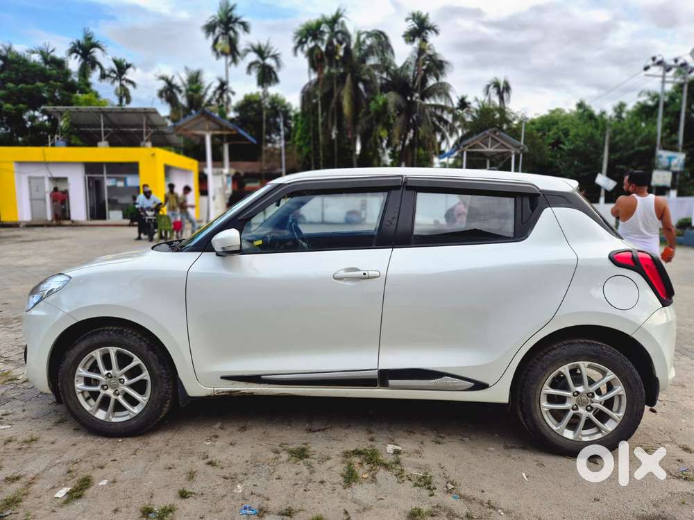 Maruti Suzuki Swift 1.3 Zxi, 2023, Petrol