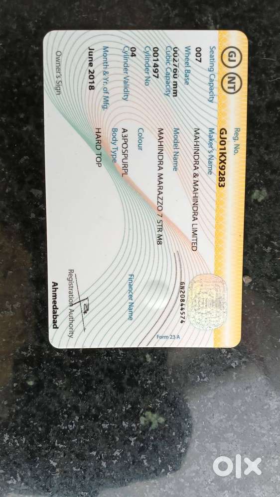 Mahindra Marazzo M8 2020