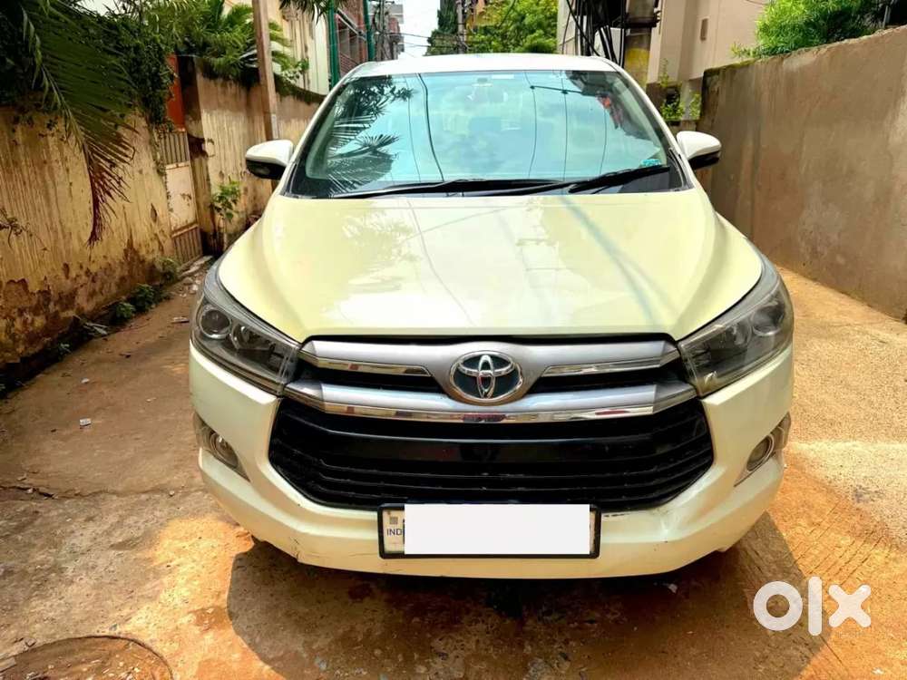 Toyota Innova Crysta 2.4 V 7 Str, 2017, Diesel