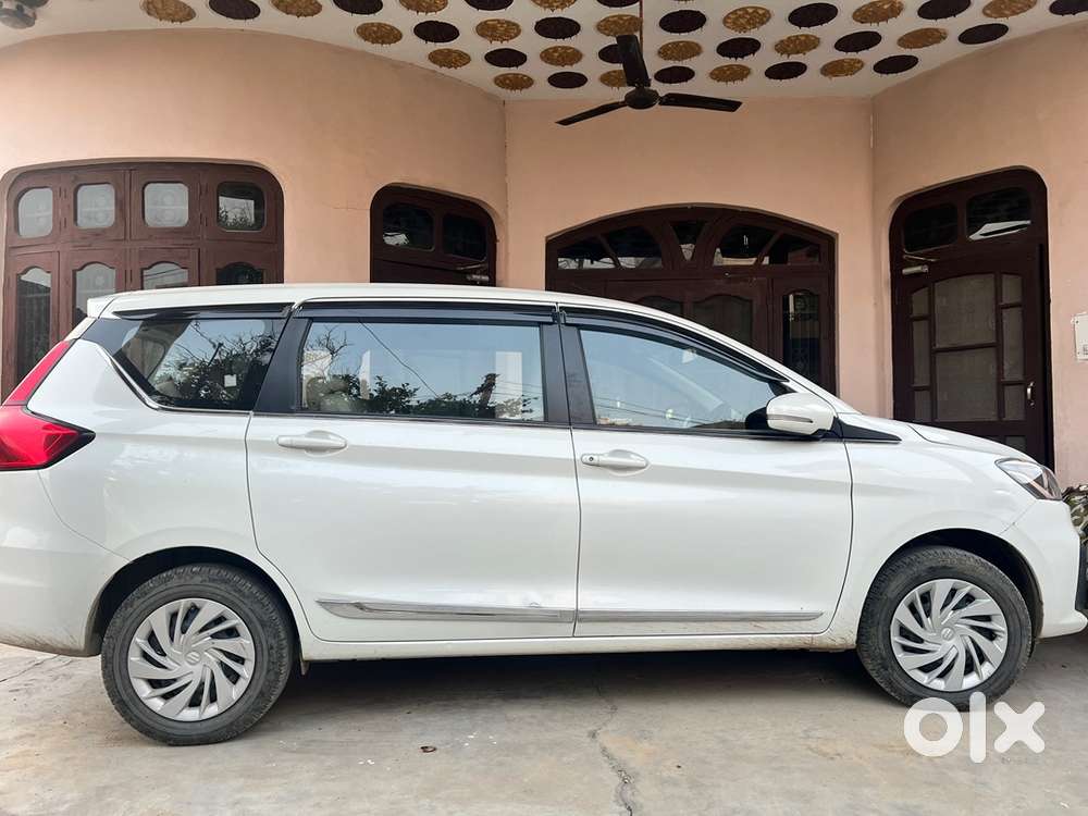 Maruti Suzuki Ertiga Vxi 2025