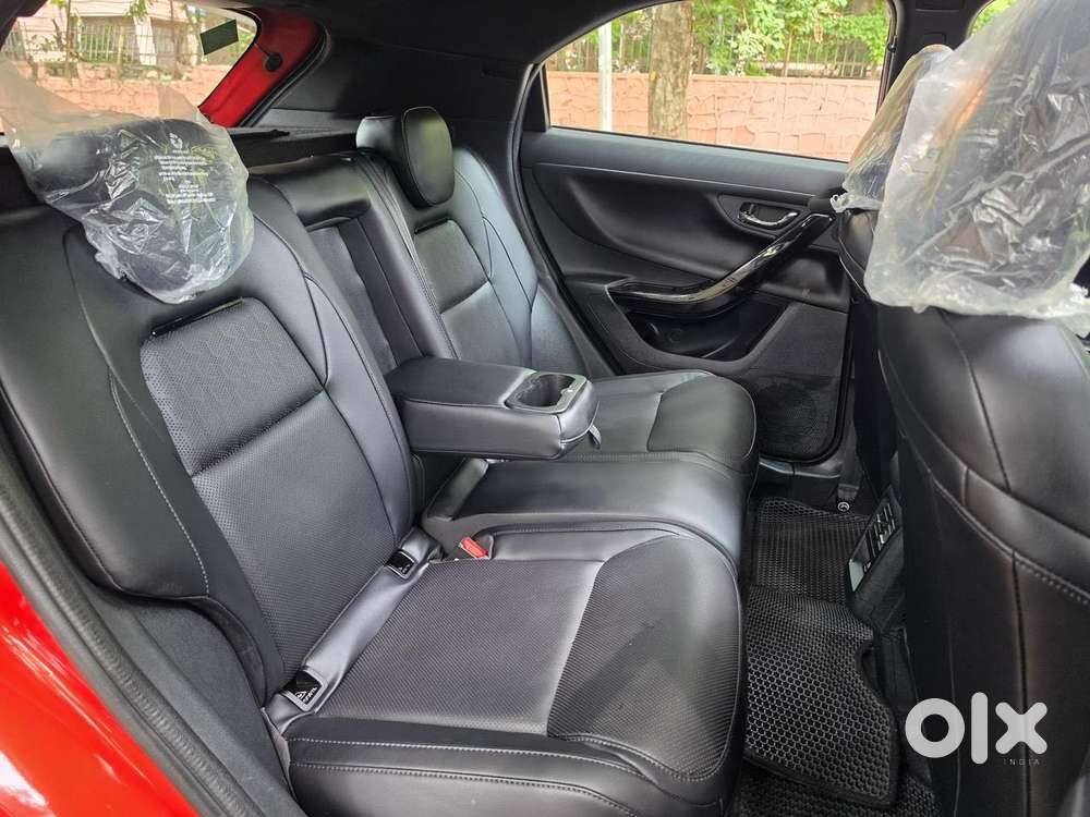 Tata Nexon Fearless Plus (ps) 1.2 Icng 6mt Red Dark Edition, 2025, P..
