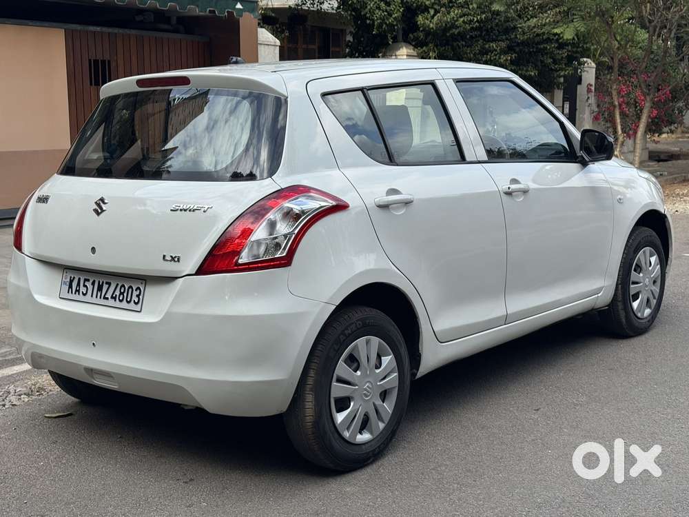 Maruti Suzuki Swift Lxi Optional-o, 2011, Petrol