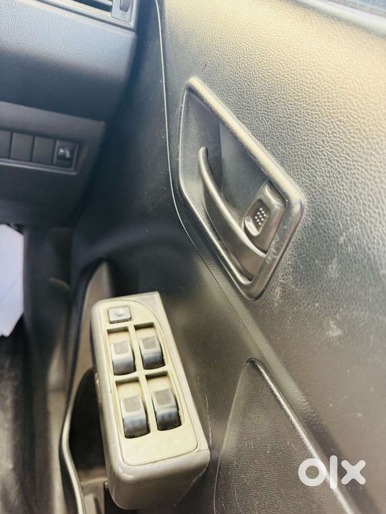 Maruti Suzuki Swift Lxi Option, 2019, Petrol