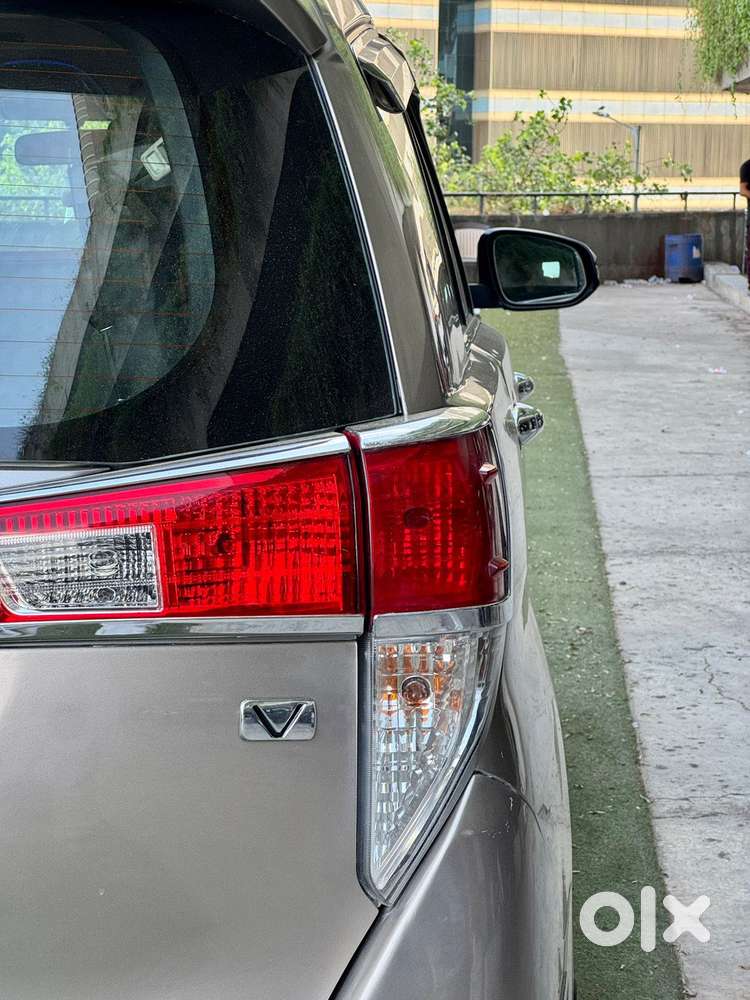 Toyota Innova Crysta 2.8 Gx At 8s, 2017, Diesel