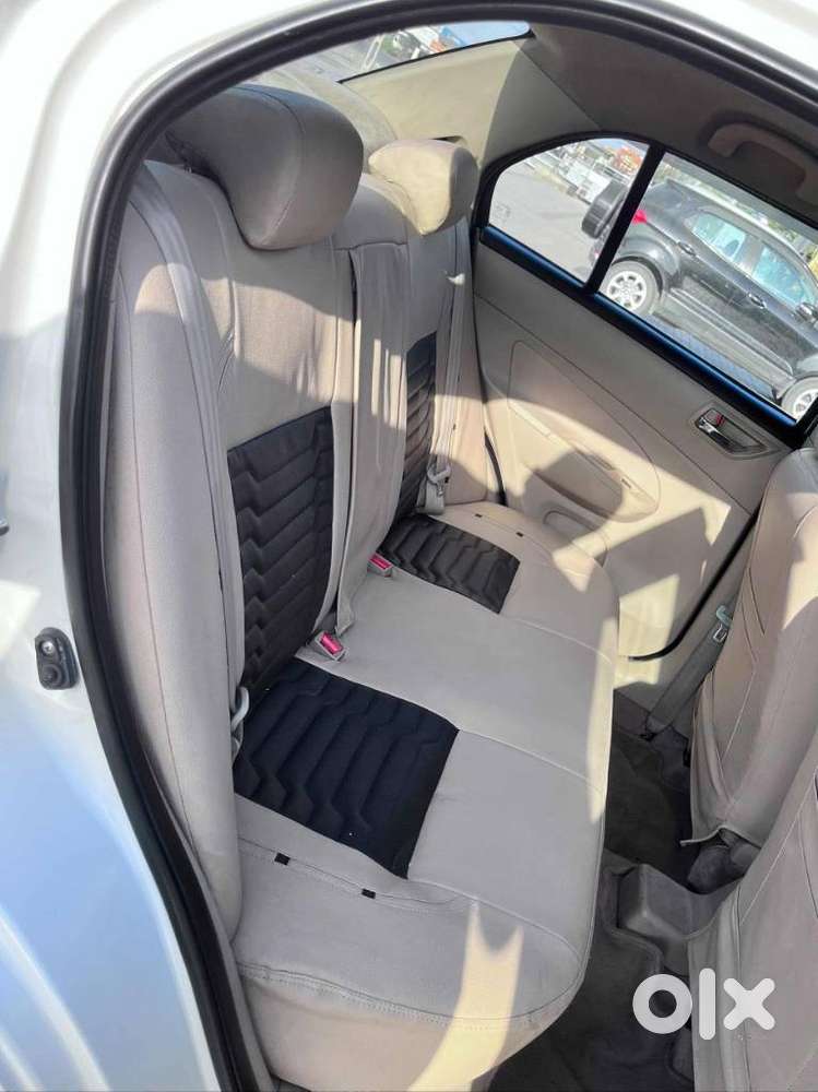 Maruti Suzuki Swift Dzire 1.3 Vxi, 2014, Cng & Hybrids