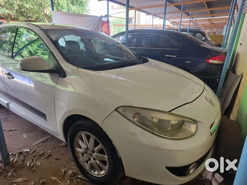 Renault Fluence 2025 Diesel 98000 Km Driven Full Option Cruze Controll