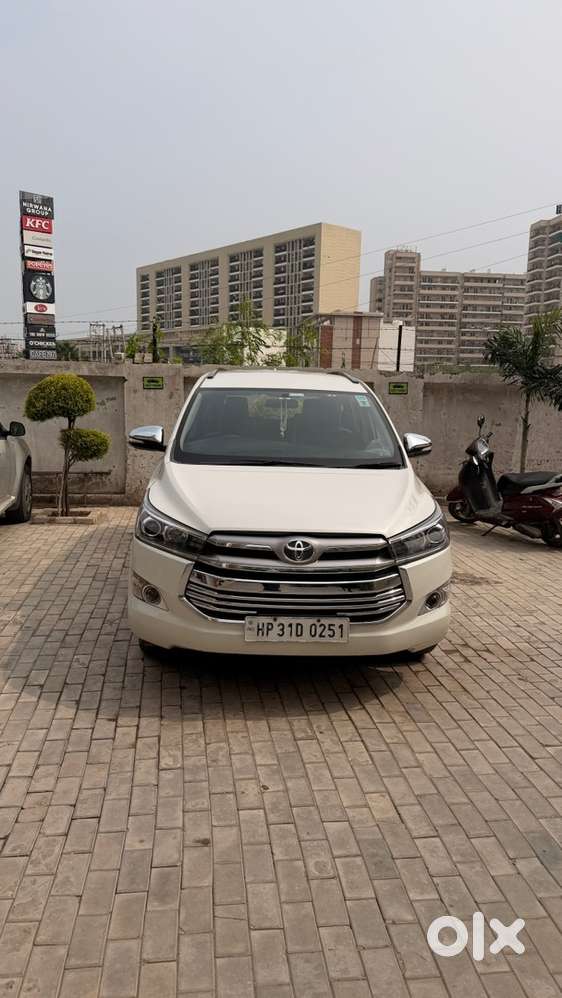 Toyota Innova Crysta 2016