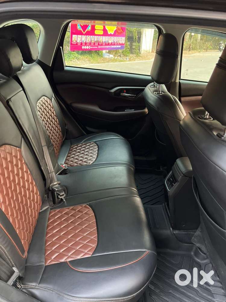 Maruti Suzuki Grand Vitara 1.5 Zeta Plus Intelligent Hybrid Ecvt, 20..