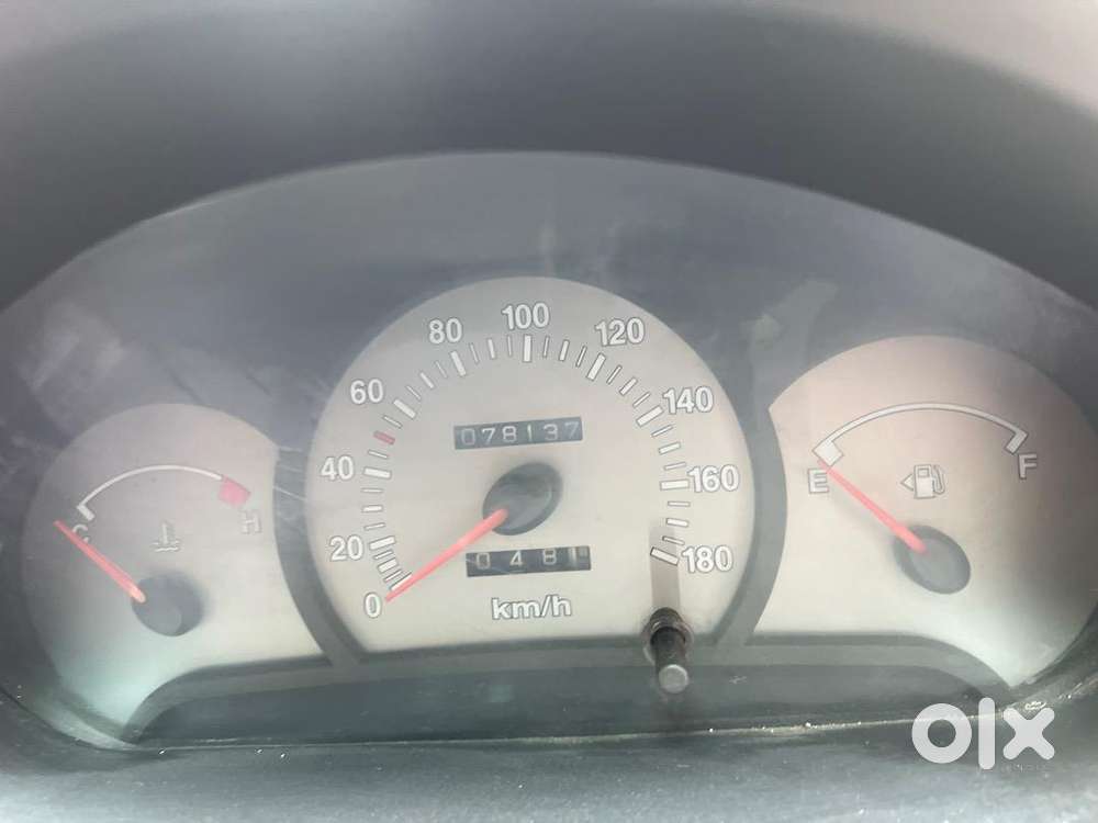 Hyundai Car Manual Petrol 2013 Reg/2009 Manufacturing. Hr R