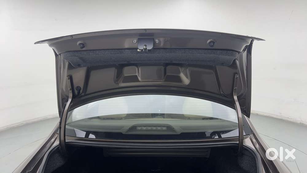 Volkswagen Vento 1.2l Tsi Highline Plus At Petrol, 2018, Petrol