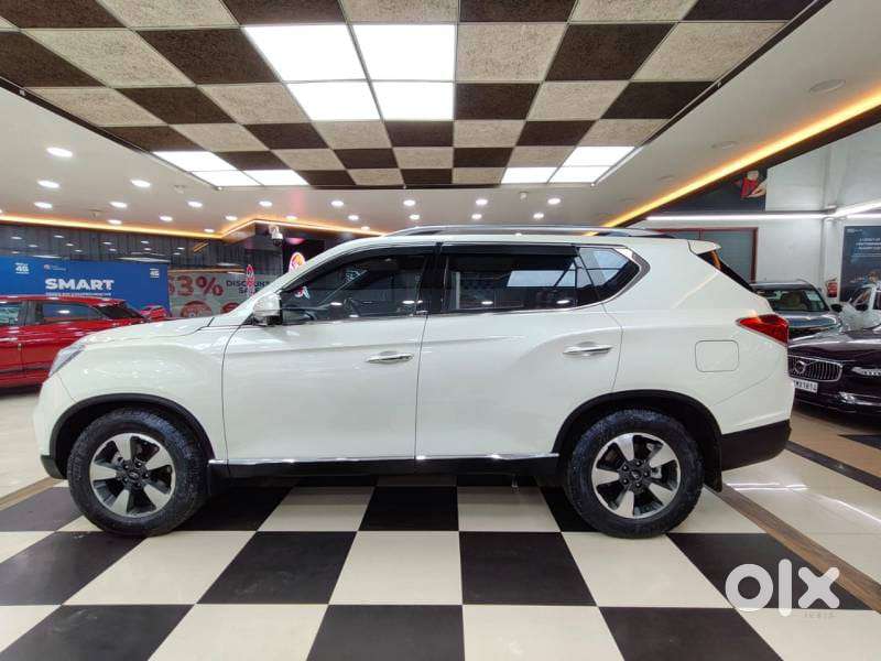 Mahindra Alturas G4 4wd At, 2021, Diesel