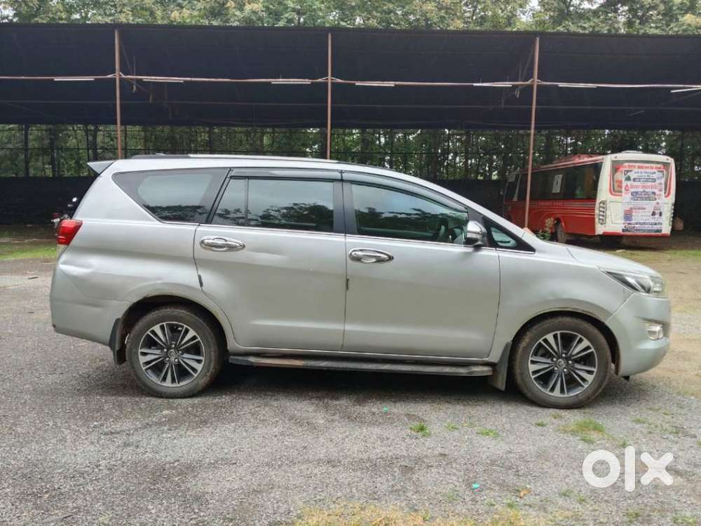 Toyota Innova Crysta 2.8z Automatic, 2016, Diesel