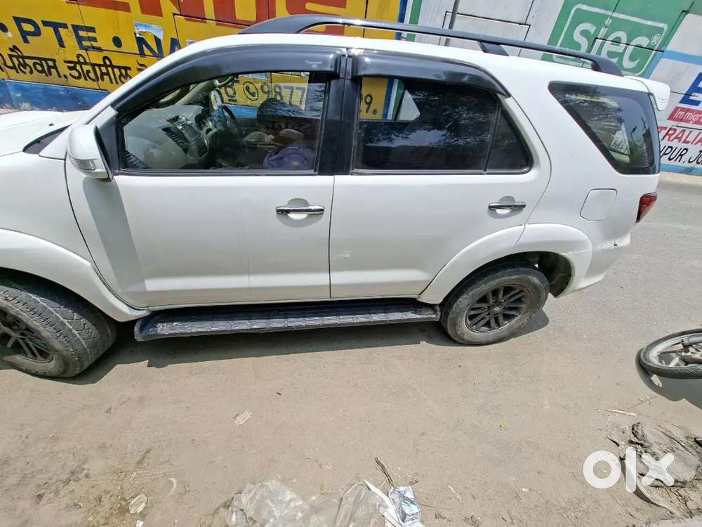 Toyota Fortuner Diesel 2012