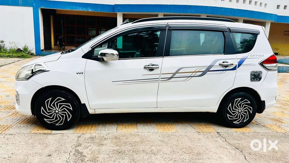 Maruti Suzuki Ertiga Vxi Shvs, 2017, Petrol