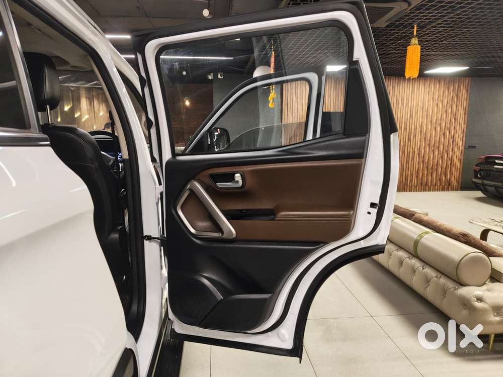 Mahindra Scorpio N Z8 L Petrol At 7 Str, 2024, Petrol