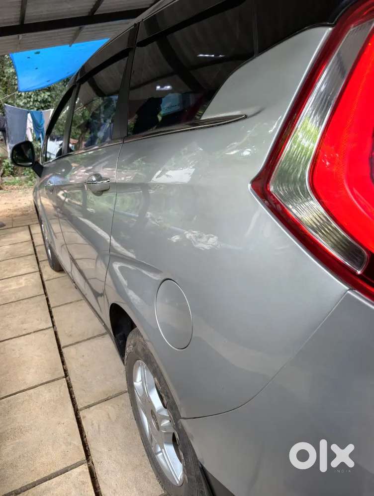 Mahindra Marazzo Diesel 2019