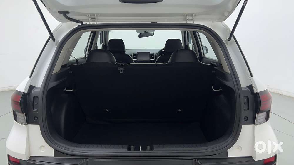 Hyundai Venue [2022-ongoing] 1.2 S, 2025, Petrol