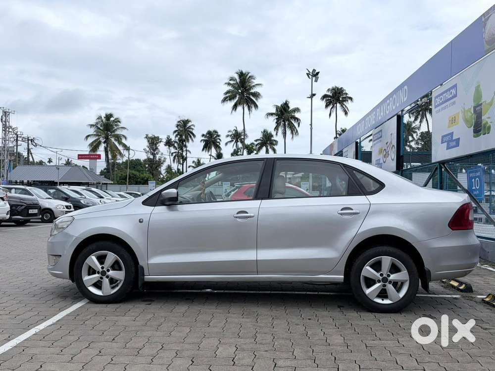 Skoda Rapid 1.6 Mpi Elegance, 2015, Petrol
