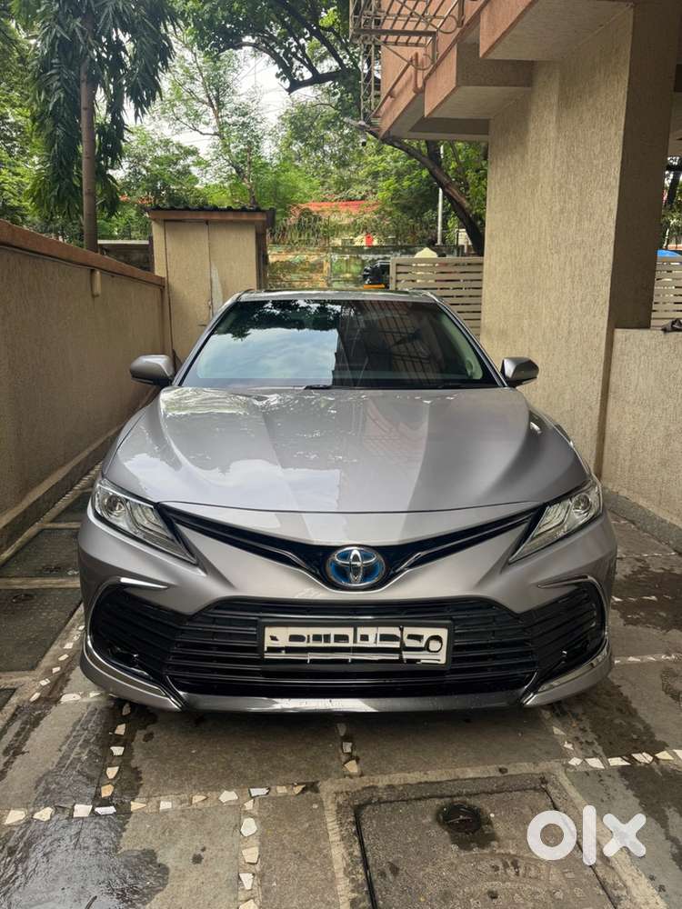 Toyota Camry Hybrid 2022