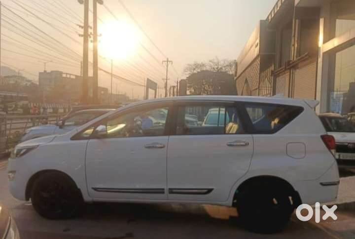 Toyota Innova Crysta 2.4 G Mt 8s, 2019, Diesel