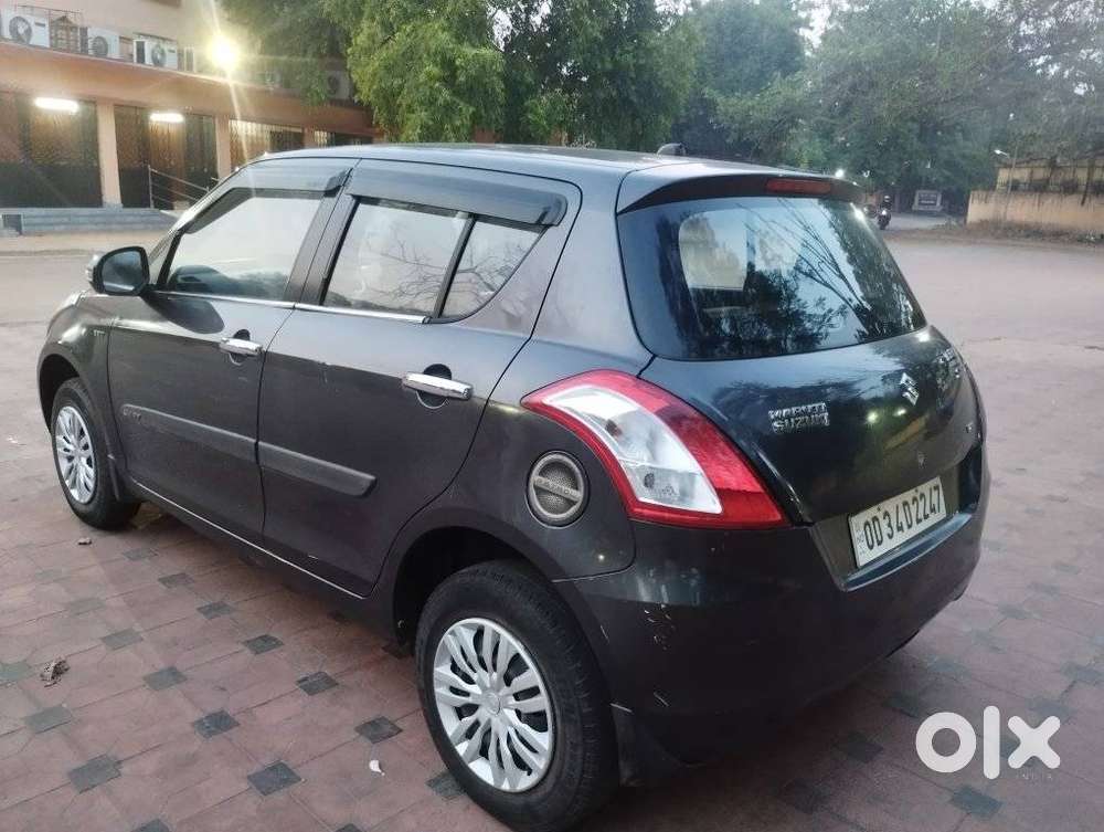 Maruti Suzuki Swift Vxi 1.2 Abs Bs-iv, 2018, Petrol