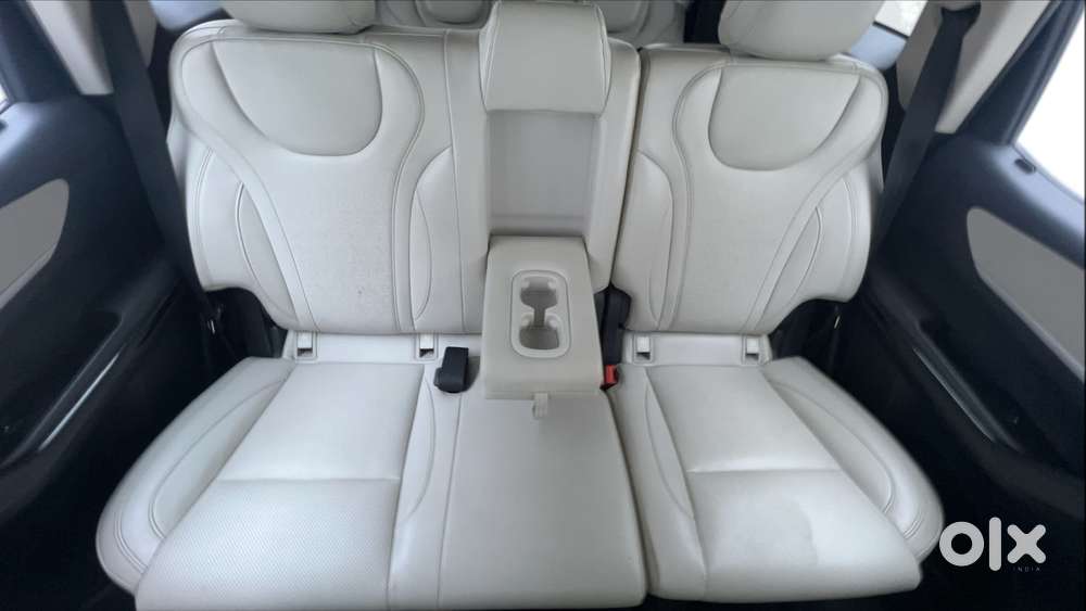 Mahindra Xuv700 2.2 Ax 7 Diesel Mt Luxury Pack Str, 2022, Diesel