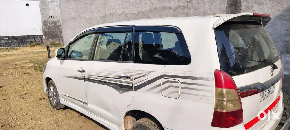 Toyota Innova 2015 Diesel Well Maintained