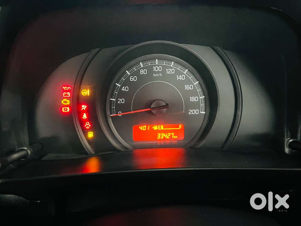 Maruti Suzuki Swift 1.2 Lxi (o), 2021, Petrol