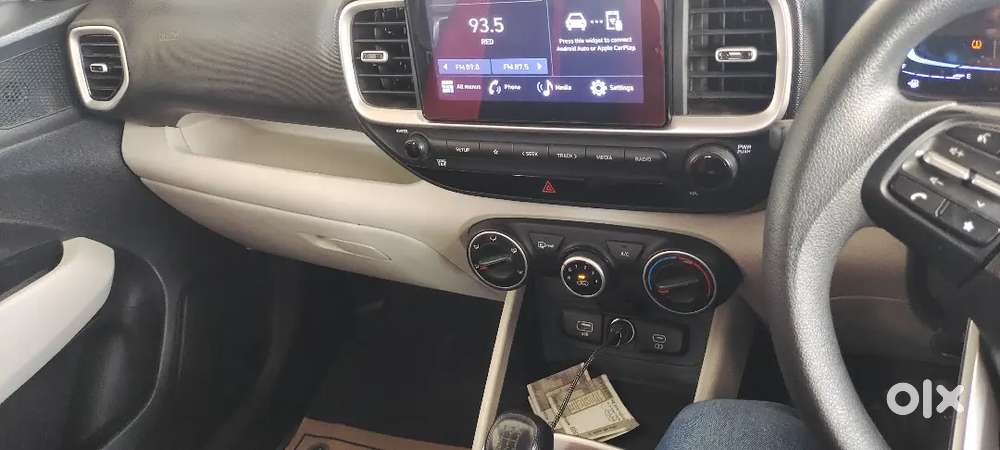 Hyundai Venue 2022 Petrol 21000 Km Driven