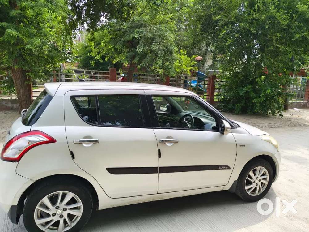 Maruti Suzuki Swift Zxi Top Model 2011  First Owner  Well Maintained